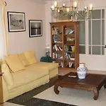 Hanna Bed & Breakfast 3*